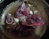 Foto del paso 3 de la receta: Codornices al ajillo y perejil