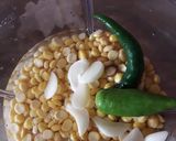 A picture of step 1 of Chane ki daal ke pakory.
