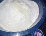 A picture of step 1 of Halwa pori.