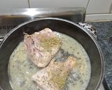 Foto del paso 4 de la receta: Pollo al vino para agasajarnos con algo rico