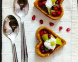 A picture of step 5 of Kiwi biscuit tart.