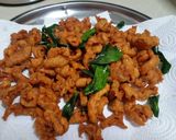 รูปขั้นตอนการทำที่ 2 ของ น้ำพริกหนังไก่กรอบ