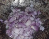 A picture of step 1 of Tomato baji.