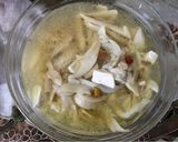 Foto langkah ke 4 dari resep Cah Jamur Tiram + Bakso Ikan.