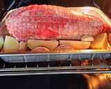 Foto del paso 6 de la receta Redondo de ternera relleno de frutos rojos, ciruelas y pistachos