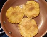 Foto del paso 2 de la receta Piña a la plancha y sirope de caramelo