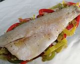 Foto del paso 5 de la receta: Lubina en papillote con verduras