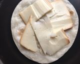 A picture of step 2 of Smoked Cheese and Quince Paste Sincronizada.