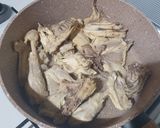Foto langkah ke 2 dari resep Ayam goreng mentega.