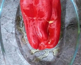 Foto del paso 9 de la receta: Pimiento rojo asado relleno de gambas con crema de gambas