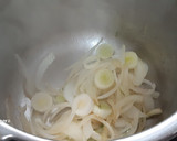 Foto del paso 3 de la receta: Puré de lombarda con chipirones