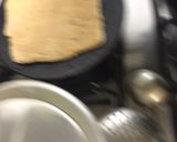 A picture of step 2 of Egg Parantha Roll.