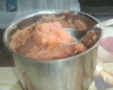 A picture of step 1 of Prawn Malai Curry.