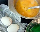 A picture of step 3 of Egg Bhurji 😋😋😋.