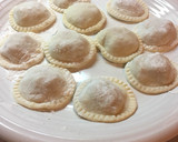 Foto del paso 4 de la receta: Sorrentinos caseros