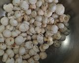 கேரமல் மற்றும் சால்டடு /ஸ்பைஸி தாமரைபூ விதை பாப்கான் (Thamarai poo vithai popcorn recipe in tamil) ரெசிபி ஸ்டேப் 1 புகைப்படம்