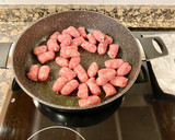 Foto del paso 3 de la receta: Guiso de patatas con salchichas frescas