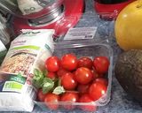 Une image de l'étape 1 de Salade aux quinoa, avocat et pamplemousse.