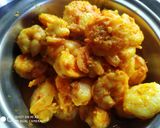 A picture of step 1 of Restaurant style prawn rice.