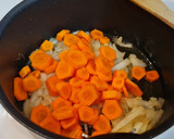 Foto del paso 4 de la receta: Solomillo de pavo en salsa de manzana y zanahoria
