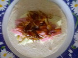 Tortillas fritas con verduras y pollo