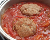 Foto del paso 6 de la receta: Albondigón de aguja de cerdo con tomate