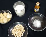 A picture of step 2 of Cream cheese and banana smoothie.