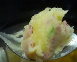 Foto langkah ke 3 dari resep Perkedel kentang daging asap.