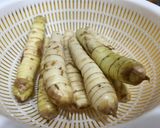 Hình bước làm 1 của món Củ Bình Tinh Luộc