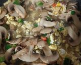 Foto langkah ke 3 dari resep Orak Arik Telur Jamur.