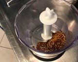 Une image de l'étape 1 de Sauce salade à la moutarde aigre douce, basilic et ciboulette.