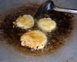 Foto langkah ke 3 dari resep Tape goreng mentega.