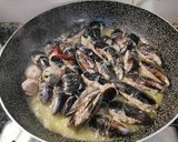 Foto del passaggio 4 della ricetta Muscoli ripieni (o cozze)
