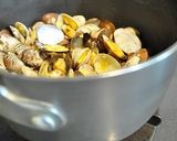 A picture of step 2 of Rich and Savory Clam Miso Soup.