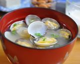 A picture of step 3 of Rich and Savory Clam Miso Soup.