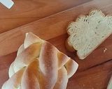 Foto del passaggio 2 della ricetta Pane tostato con salsa di pomodoro e ricotta salata 🌷