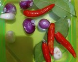 Foto langkah ke 1 dari resep Tumis Sosis Pedas.