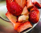 A picture of step 2 of Strawberry Pomegranate Smoothie.
