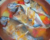 Foto del paso 7 de la receta: Cazuela de pescado de aparejo con patatas y ajos tiernos