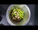 A picture of step 1 of Hara Moong chilla.