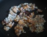 รูปขั้นตอนการทำที่ 2 ของ ข้าวผัดพริกก้านคะน้าปลาเค็ม