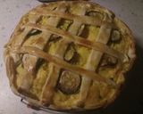 A picture of step 4 of Salmon, saffron and vegetable pie.