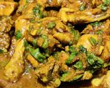 A picture of step 6 of Palak chicken masala.