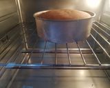 A picture of step 1 of Basic sponge.