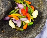 Foto langkah ke 4 dari resep Ayam Telur Cabe Ijo.