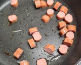 Foto del paso 5 de la receta: 82. Ensalada templada de frankfurt y pan tostado