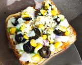 A picture of step 5 of Cheesy Bread Pizza.