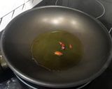 Foto del paso 2 de la receta: Champiñón relleno de gula del norte y huevo de codorniz