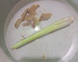 Foto langkah ke 2 dari resep Wedang Teh Susu.