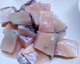 Foto langkah ke 2 dari resep Ikan Gurame saos mangga.
